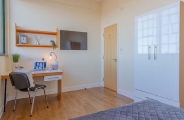 11 Russell Street, Radford, Nottingham - Image 2